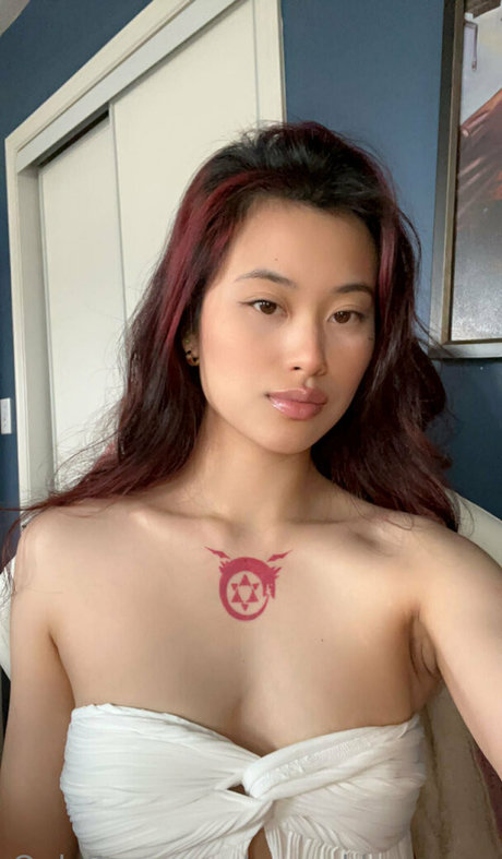 nemukkonyago naked model pictures