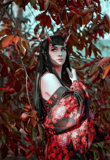 embertay model adult img