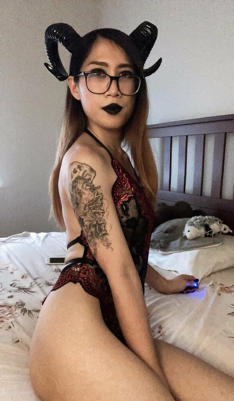 skelly tan naked star pics