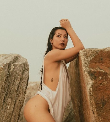 Yourleo s top model archive