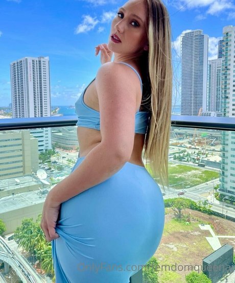 femdomqueenaj perfect model pics