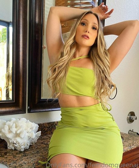 femdomqueenaj high quality actress img