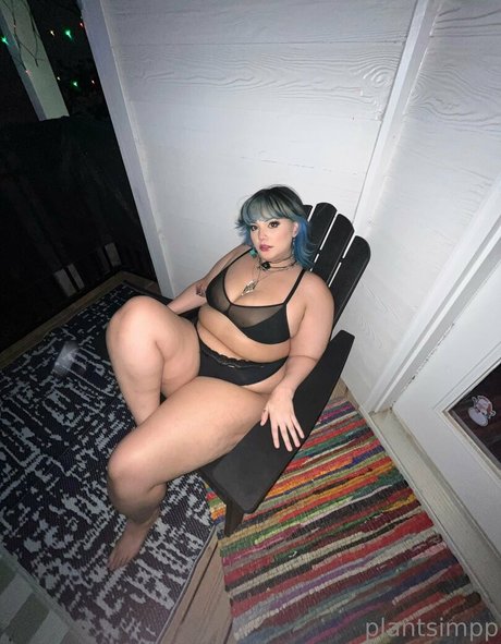 plantsimpp adult model pic