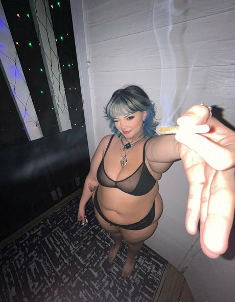 plantsimpp model pornographic photo