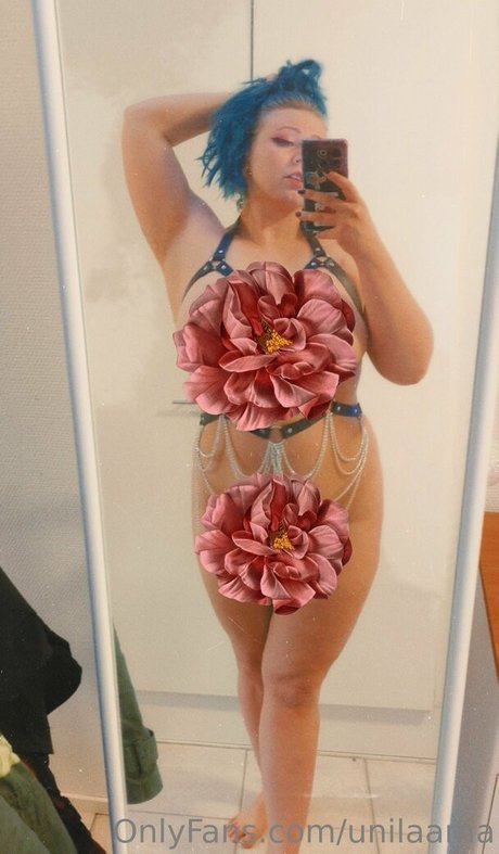 unilaama erotic actress pic