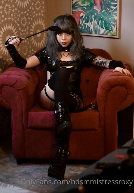 bdsmmistressroxy star porn photos