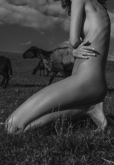 Julia Slip hot pornstar gallery