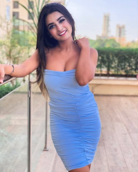 Suhana Khan pornstar pretty photos