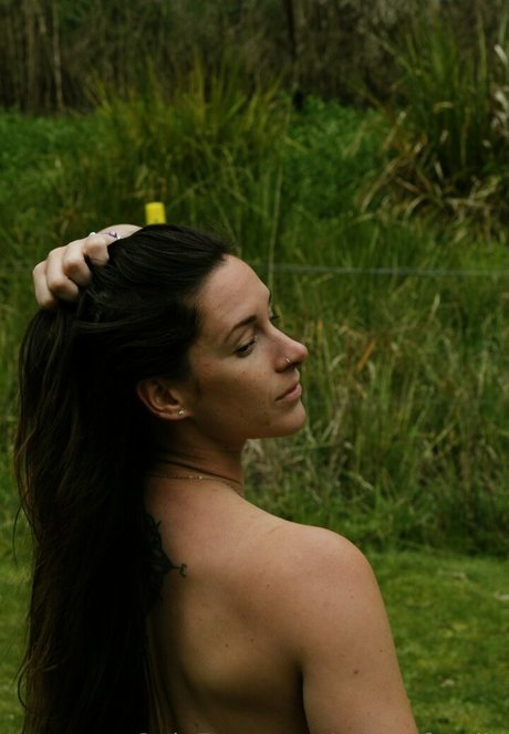 nakedaussienomad hot model picture