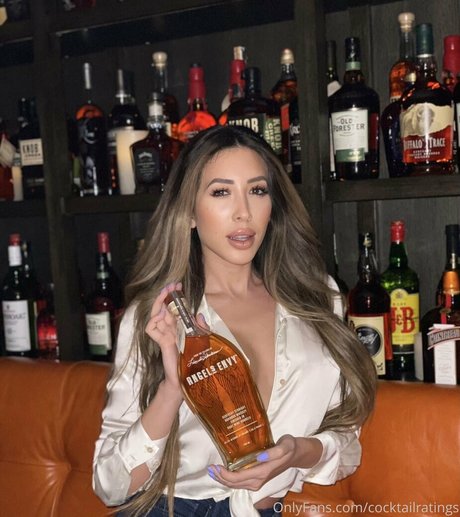 torgalore model beautiful pic