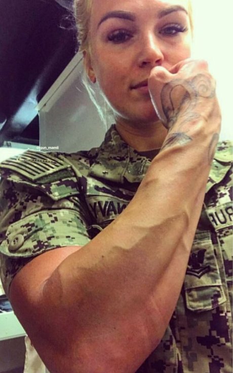 gun mamii pretty star archive