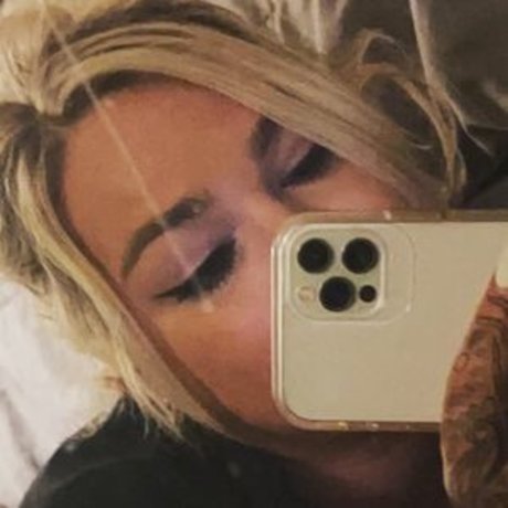 gun mamii pornstar sexy photos