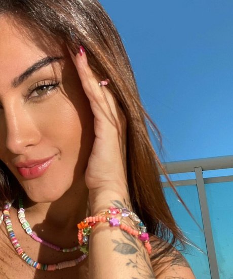 Gabi Melim sexy actress pic