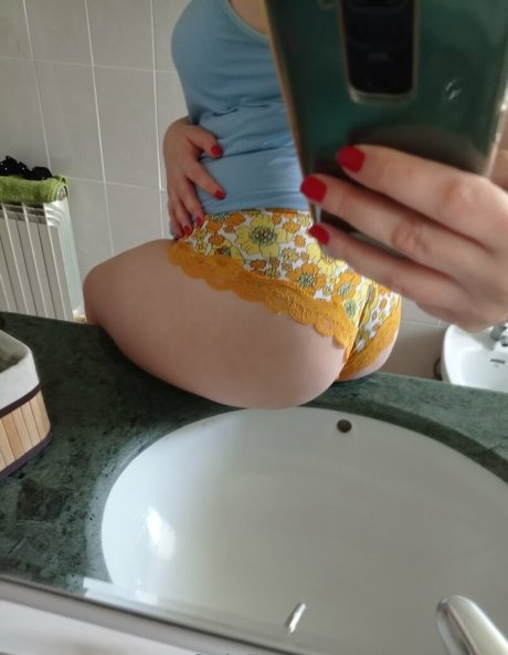 babymelita model sexy picture