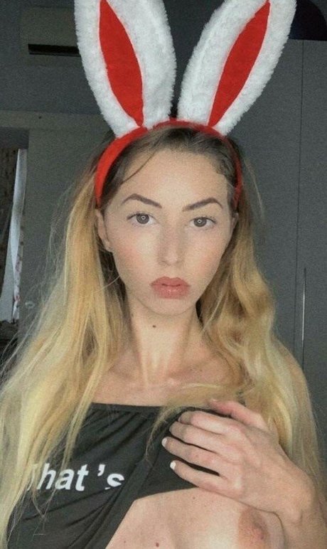 lesbian kissing onlyfans hot nude pics