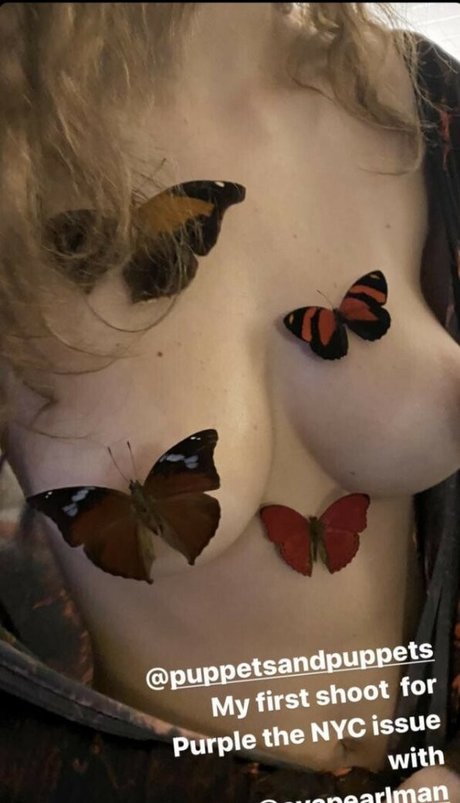 Ava Pearlman model sexy photos