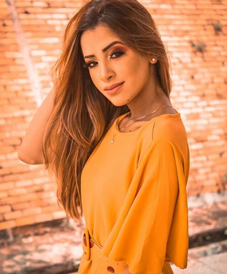 Gabi Araujo exclusive actress galleries