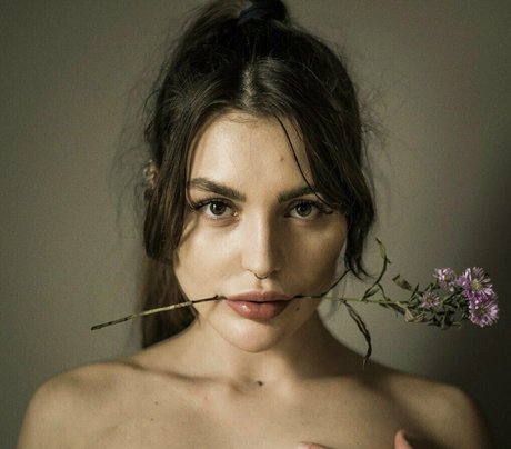 beatrice carti beautiful star picture