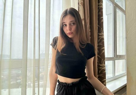 blonde cougar onlyfans top pictures