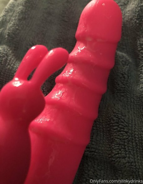 slinkydrinks nudes actress image