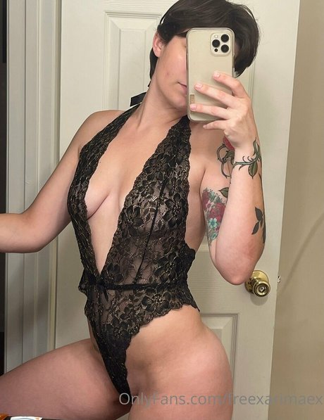 xxxhotti free model photo