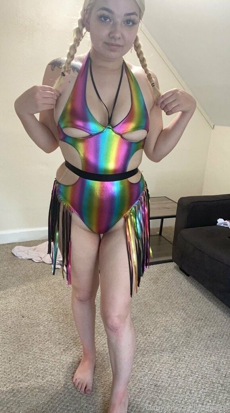 thicnpretty pornstar naked photos