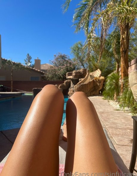 sinfulcaro model nude photo