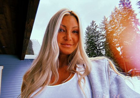 Jordan Elizabeth model erotic archive