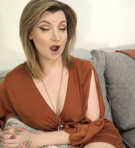 Sesskasays pornstar nudes photos