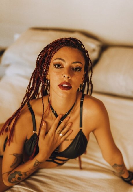 Lupe Cozzolino nude star archive