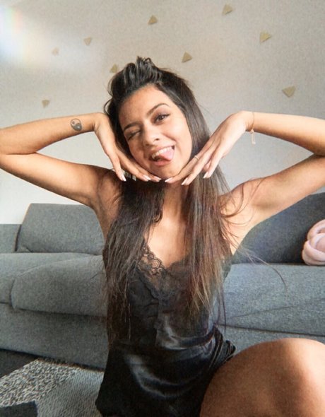 Sweetclassybae erotic star images