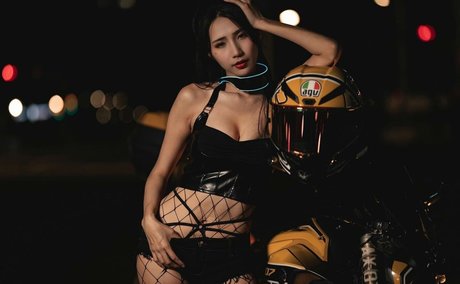 perfect pussy onlyfans art naked gallery