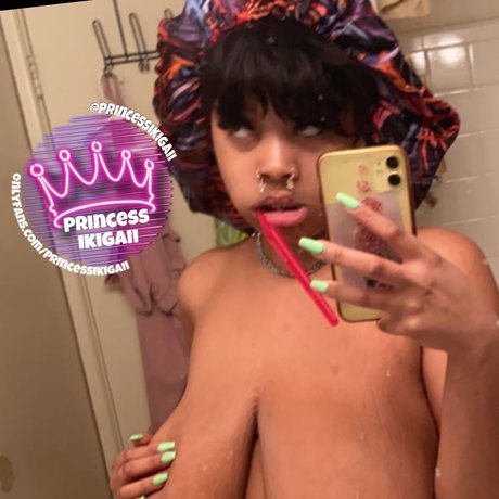 Naughty Kitty Ikigaii model top photo