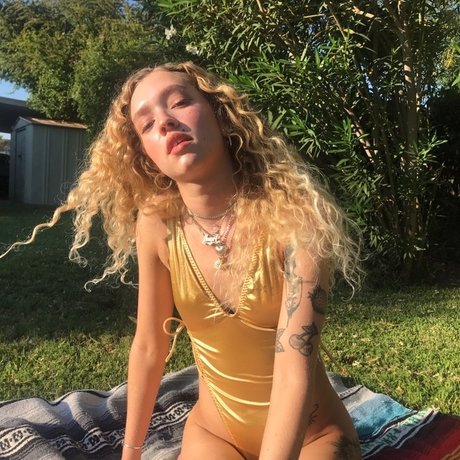 Princess Bitchass star galleries