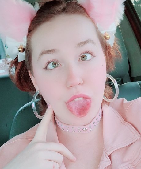 CloverCuddles star exclusive pics