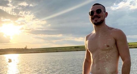 Cleiton Leonardo sex actress pictures