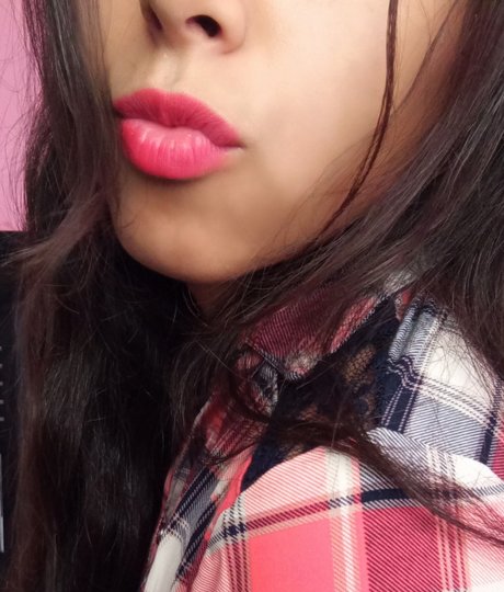 Deli Daniela nude model gallery