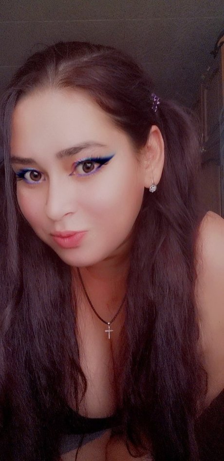 Puffy girl model nudes img