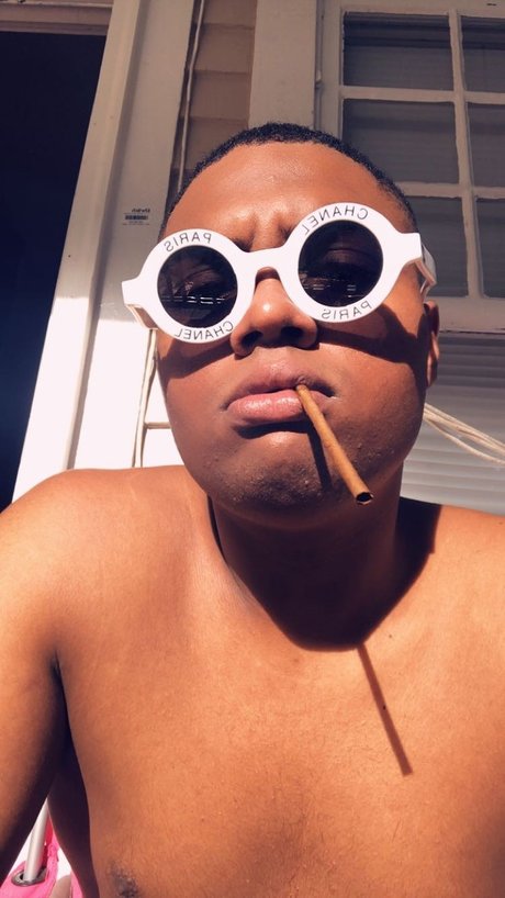 E anuel_ model top img