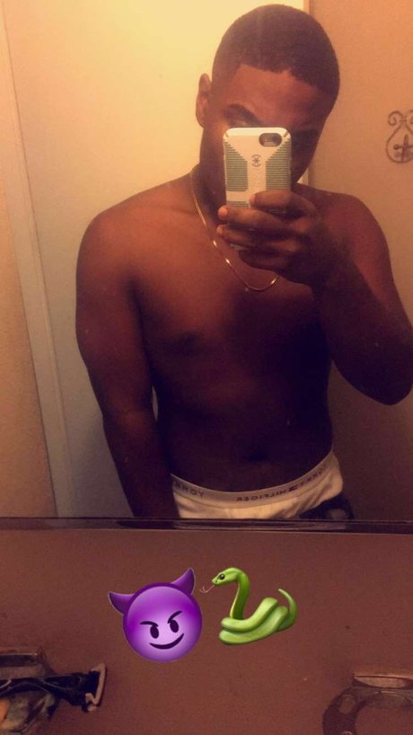 E anuel_ model top img