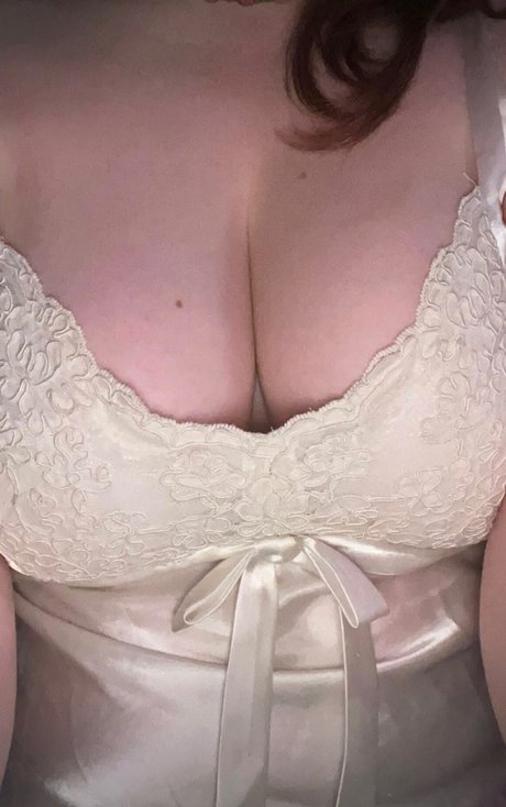 Oona sexy star photo