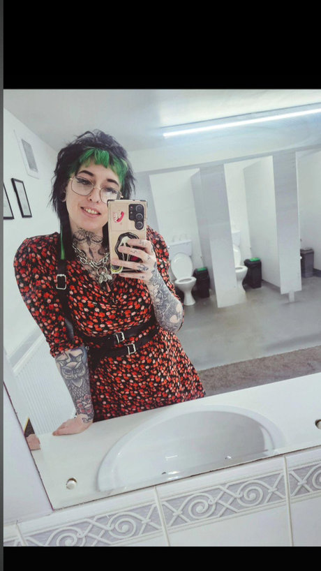 D1rty Little Goth high quality star galleries