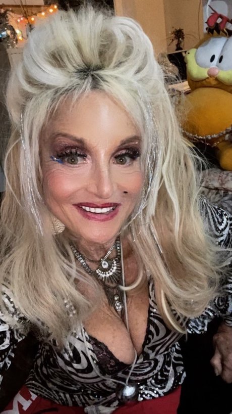 Debbie Does top model pic