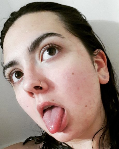 T C W pornstar hot img