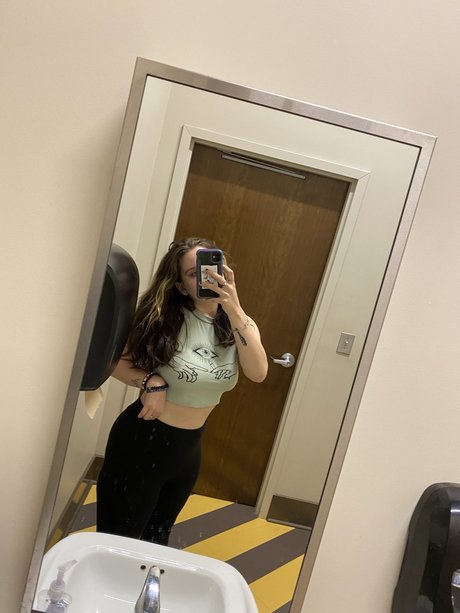 eris high quality pornstar photos