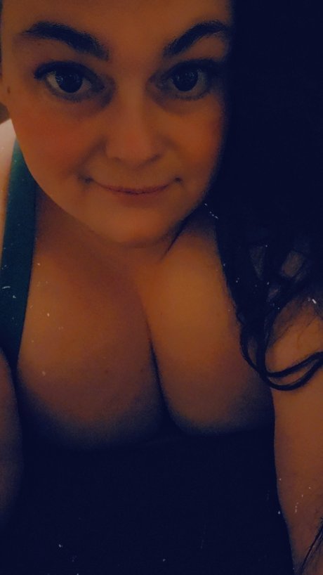 Queen42086 porn actress pic