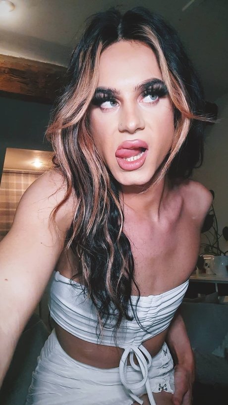 Queen KJ_ model sex images