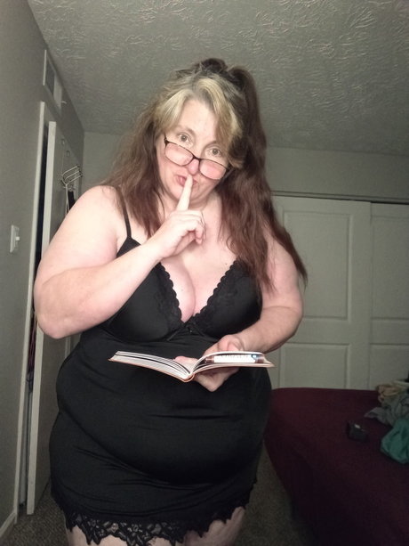 Heidi s Mom sex model pic