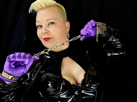 Domina Lady Susan Berlin pornstar art image