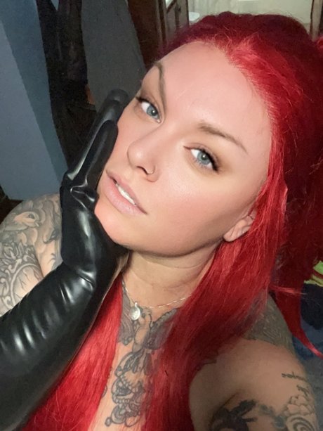 Quinn Grey sexy star images